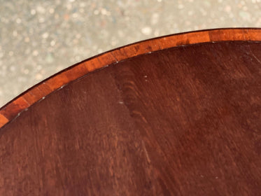 Round Pedestal Table, with contrast banding