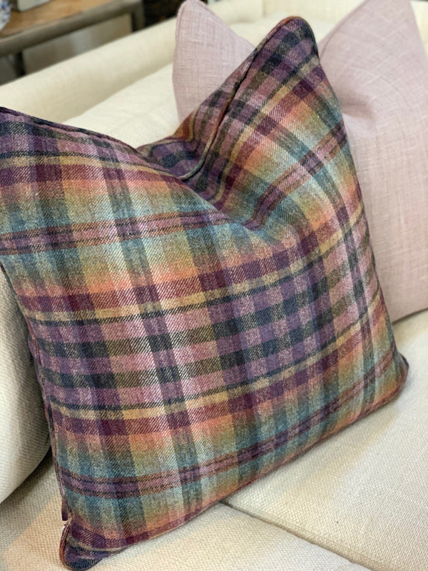 22" Custom Made Throw Pillows Hampton's Furniture English Country Home